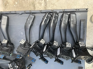 Maneta semnal maneta stergatoare vw golf 5 skoda 2 touran t1