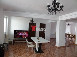 Casa individuala/Curtea amenajata cu piscină /Garaj/Zona Lipovei - imagine 11