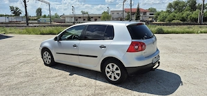 Vând vw golf 5 1.9 tdi - imagine 2