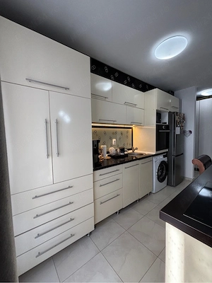 Apartamenta 3 camere - imagine 3