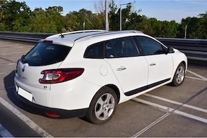 Renault Megane Break 1.5 dCi - economică, ideală pentru navetă - imagine 3