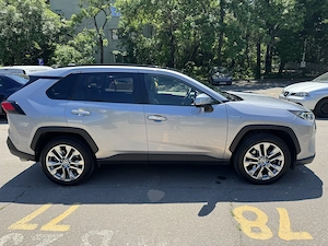 Toyota RAV4 2.5L Hybrid Luxury Premium 4X4 E-CVT 222CP-primul proprietar - imagine 9