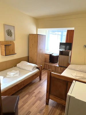 Cazare Muncitori de la 70 lei   Persoana Hotel Decebal Bistrita Strada Cuza Voda 2B - imagine 5
