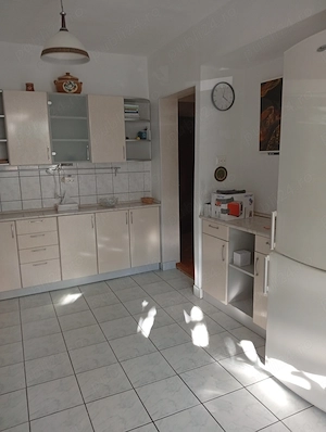 Închiriez apartament 2 camere 