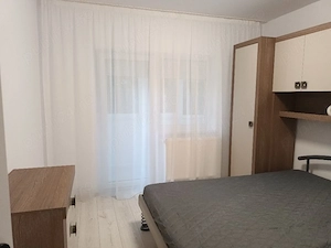 Ocazie deosebită! Închiriez apartament modern în Micro 17,Satu Mare  - imagine 3