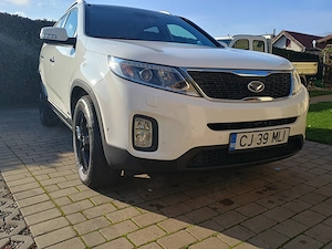Vând Kia Sorento 