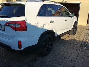 Vând Kia Sorento  - imagine 4