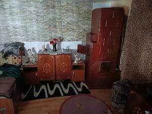 casă batrineasca  de vânzare 