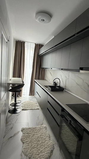 Închiriez apartament cu o camera