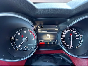 Alfa Romeo Stelvio - imagine 3