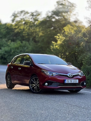 Toyota Auris 2018 1.2 benzina 116 cai - imagine 3