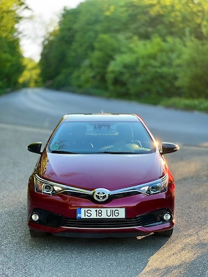 Toyota Auris 2018 1.2 benzina 116 cai - imagine 2