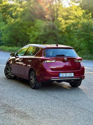 Toyota Auris 2018 1.2 benzina 116 cai - imagine 6