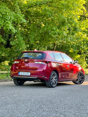 Toyota Auris 2018 1.2 benzina 116 cai - imagine 4