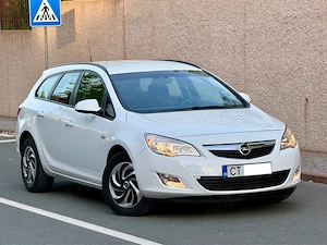 Opel Astra J , An Fabricatie 2012 , Stare Foarte Buna , Proprietar , 1.7 Diesel , Consum Redus  - imagine 3