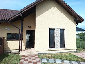 Proprietar, închiriez 1 2 duplex la intrare în Moșnița Nouă 