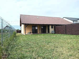 Proprietar, închiriez 1 2 duplex la intrare în Moșnița Nouă  - imagine 2