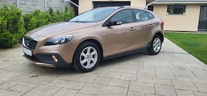 Volvo V40 Model Cross Country - imagine 3