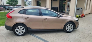 Volvo V40 Model Cross Country - imagine 9