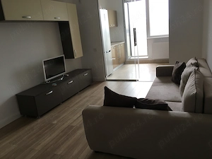 Închiriez apartament cu două camere 