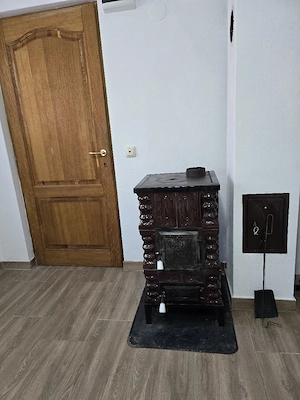Vând soba teracotă  pe lemne 
