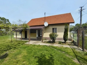 Casă individuală 82 mp utili, teren 693 mp, în Jucu de Sus