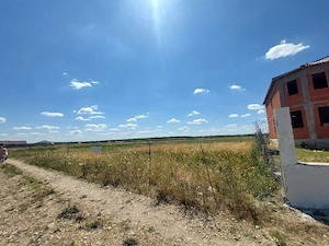 Vand teren Cihei