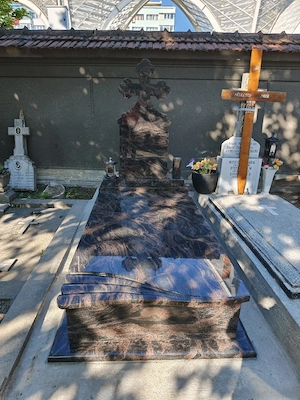 Loc de veci cimitirul Bellu 