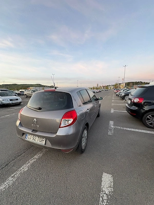Renault Clio 3 de vânzare, anul 2011 - imagine 4