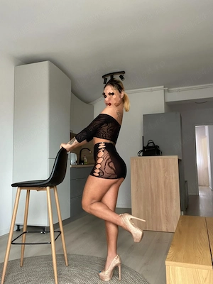  Zarra! 24 7