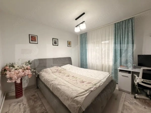 Apartament 3 camere decomandat, 79 mp, zona 1 Mai – Școala Gheorghe Bibesc - imagine 4