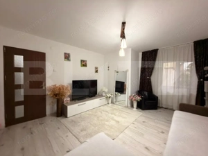 Apartament 3 camere decomandat, 79 mp, zona 1 Mai – Școala Gheorghe Bibesc - imagine 2