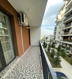 Inchiriez apartament 3 camere, decomandat, 2 bai, mobilat ,Bloc (2024)