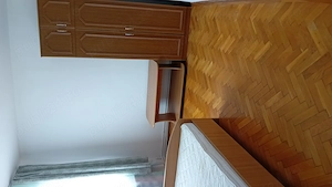 Inchiriez apartament 3 camere decomandat , mobilat -utilat (centrala termica  ,masina spalat ) in zo - imagine 5