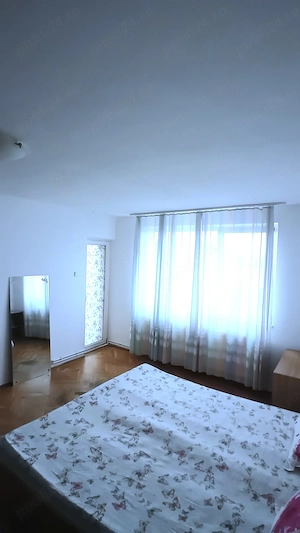 Inchiriez apartament 3 camere decomandat , mobilat -utilat (centrala termica  ,masina spalat ) in zo - imagine 3