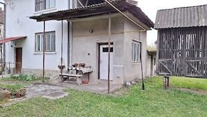 vand apartament in casa si cu teren - imagine 2