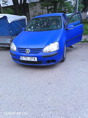 Vând golf 5 dezmembrat 1.6 benzina