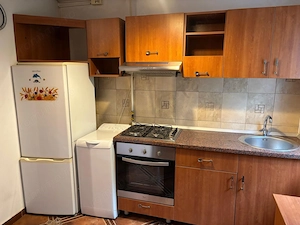 Apartament semidecomandat 2 camere -- cartier Astra - imagine 9