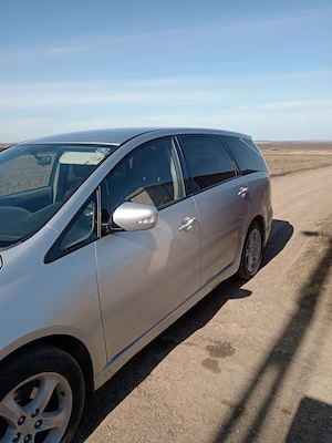 Mitsubishi Grandis 7 locuri  - imagine 2