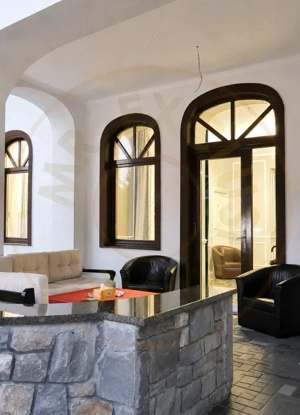 Pensiune renovata in Busteni, 14 camere, teren 900 mp, zona Libertatii - imagine 2
