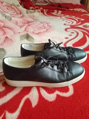 Vand pantofi casual din piele 