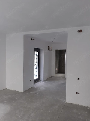 Casa P+1E 4 camere la pret de apartament. - imagine 3