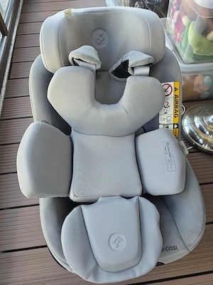 Scaunul auto Pearl 360 Pro + Baza ISOFIX FamilyFix 360 Pro