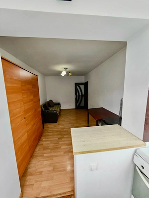 Vand Garsoniera zona Tic Tac ostroveni 29m2 Etaj 1 - imagine 3
