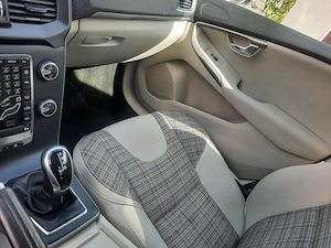 Vând Volvo V40 impecabilă  - imagine 5