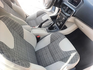 Vând Volvo V40 impecabilă  - imagine 2