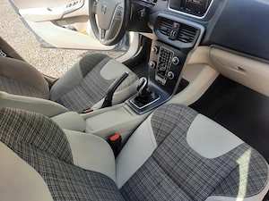 Vând Volvo V40 impecabilă  - imagine 3