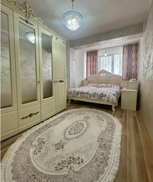 Vând vilă cu etaj și mansardă   zona Casa de Cultură, Constanța - imagine 5