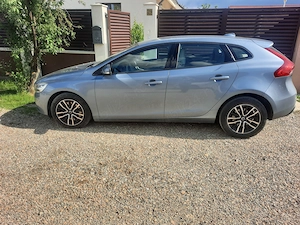 Volvo V40 .consum 5.3 afara 7 oras - imagine 2