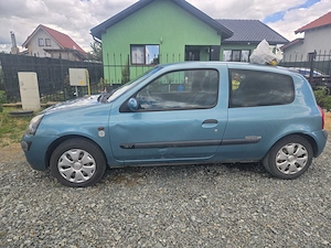 Clio 1.2 benzina acte la zi masina circula zilnic - imagine 2